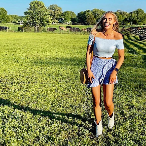 Meet Your Posher, Amanda! - Picture 7 of 11